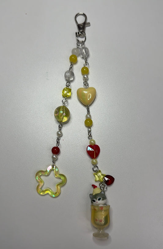 YELLOW KITTY MILKSHAKE KEYCHAIN